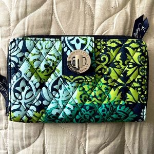 Vera Bradley Caribbean Sea Wallet NWT